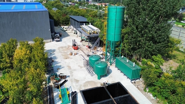 臨沂酸洗污水設備安裝調試現場