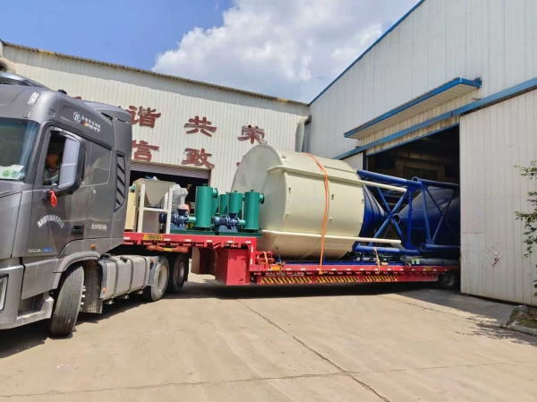 安徽污水處理設備發(fā)貨現(xiàn)場